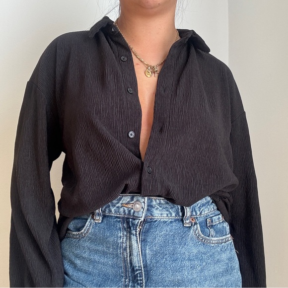 Dynamite Black Textured Button-Up Shirt - Picture 6 of 7